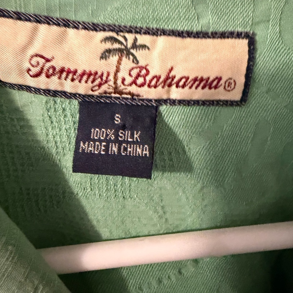 Tommy Bahama 100% Silk Textured Sage Green Shirt Sleeve Shirt Tropic Vacation - Picture 5 of 5